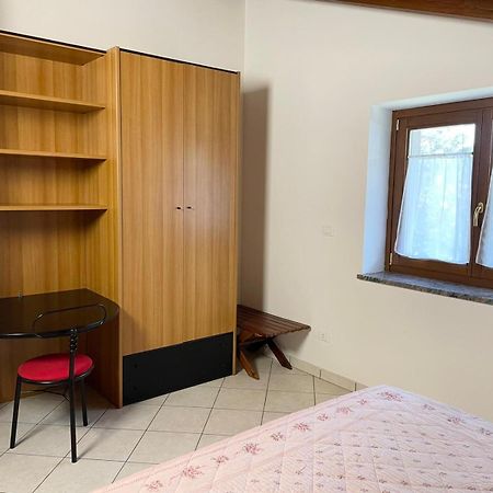 L'Angolo Di Leo Borgofranco d'Ivrea Bagian luar foto