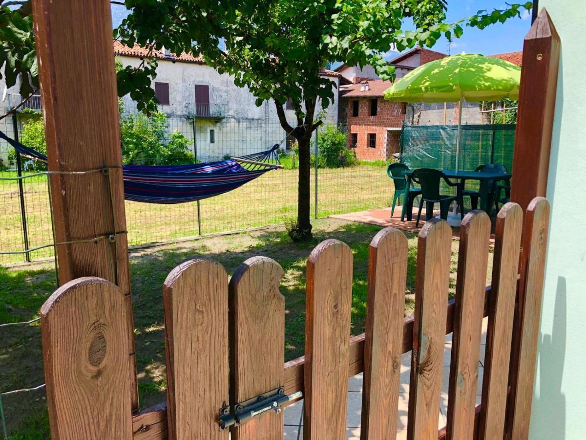L'Angolo Di Leo Borgofranco d'Ivrea Bagian luar foto
