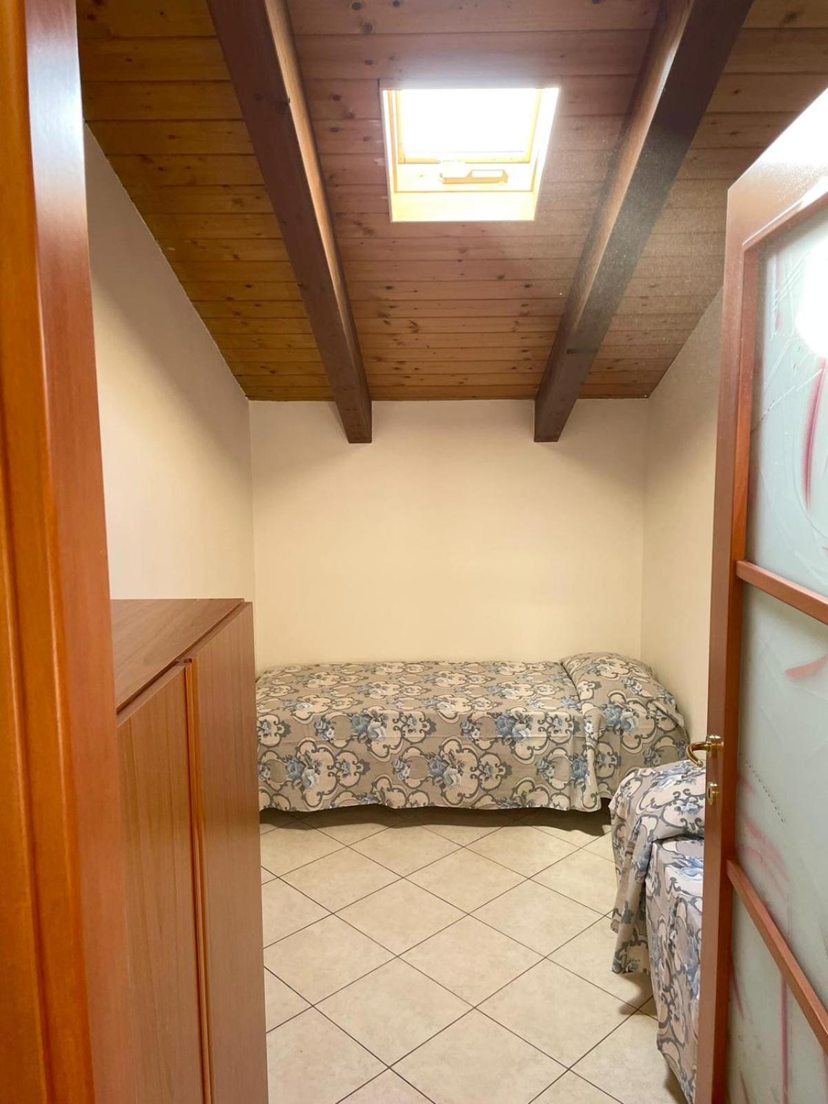 L'Angolo Di Leo Borgofranco d'Ivrea Bagian luar foto